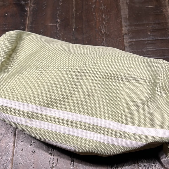 Color: Green - Picture 4 of 8